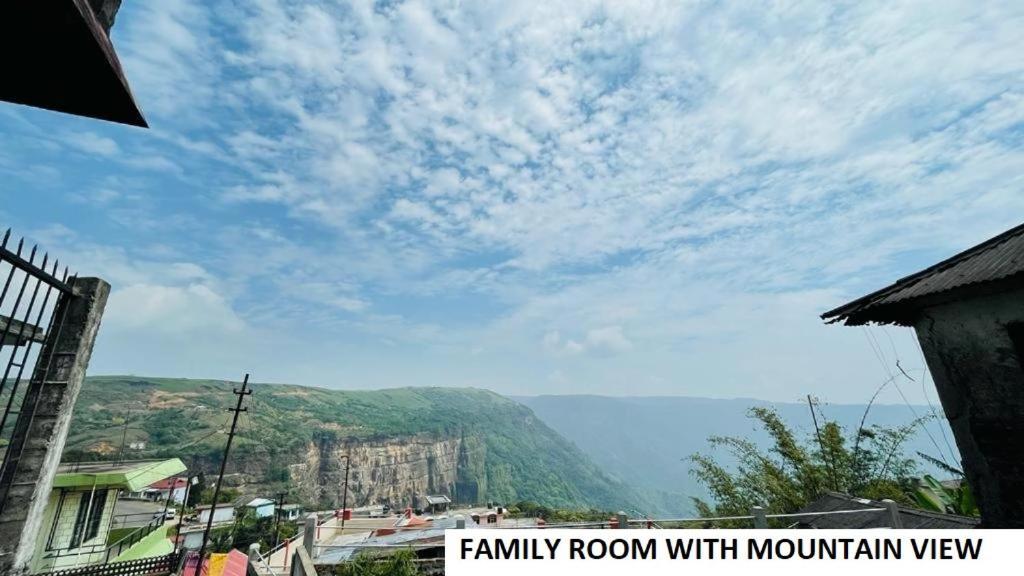 Odyssey'S Pateng Homestay, צ'ראפונג'י מראה חיצוני תמונה